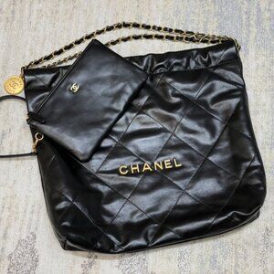Chanel Chanel 22 Large shiny calfskin Chain Shoulder Bag Black Gold Metal Fittin